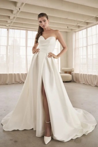 Casablanca Bridal #LORRAINE LE156 #0 default thumbnail